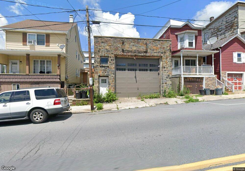 219-1/2 W Patterson St, Lansford, PA 18071 - photo 1