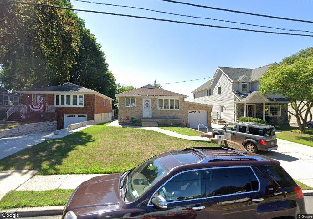 92 Manor Rd, Staten Island, NY 10310 - photo 1