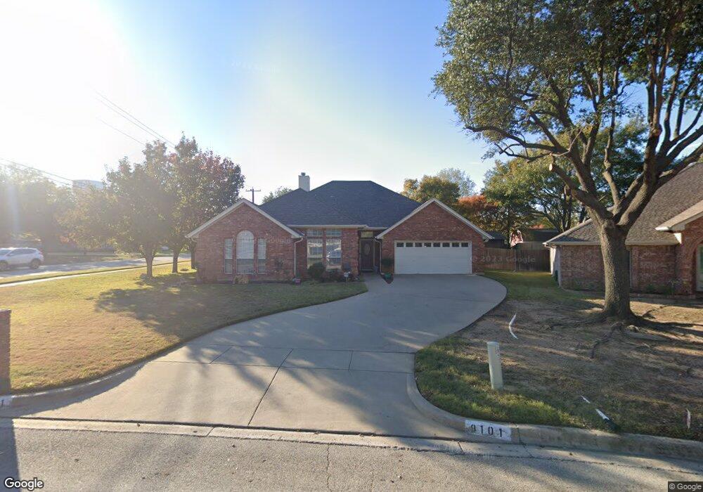 9101 Meandering Dr, North Richland Hills, TX 76182 - photo 1