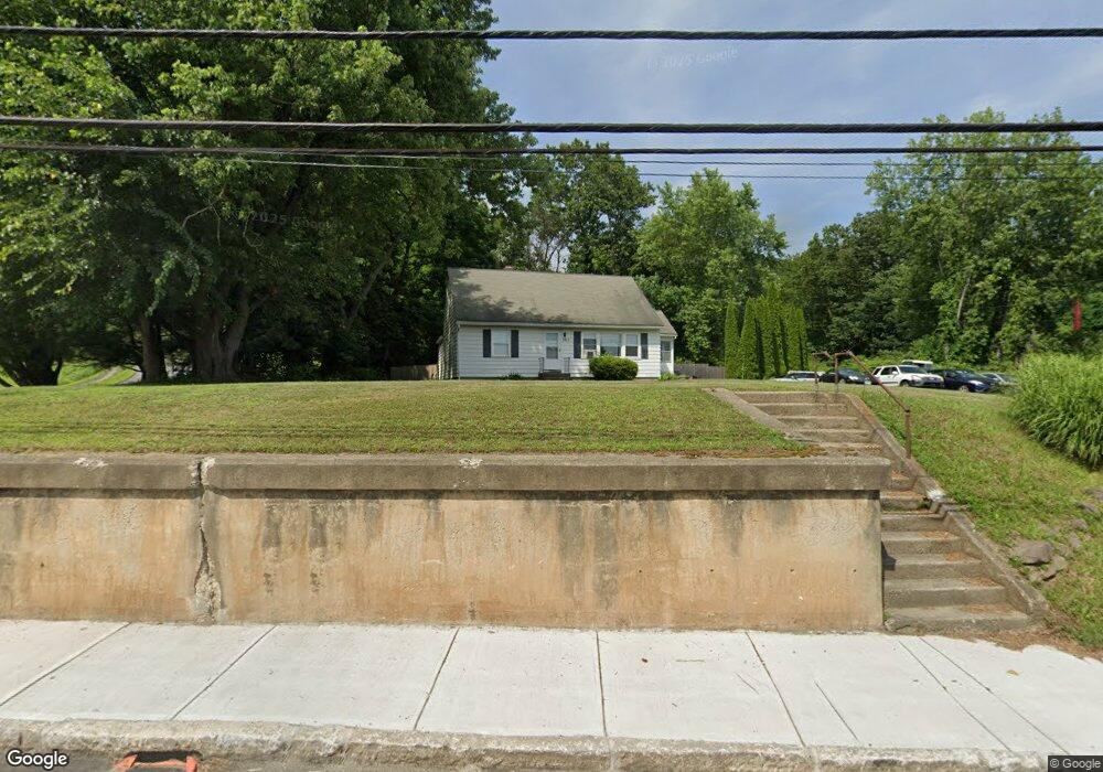 393 Deerfield St, Greenfield, MA 01301 - photo 1