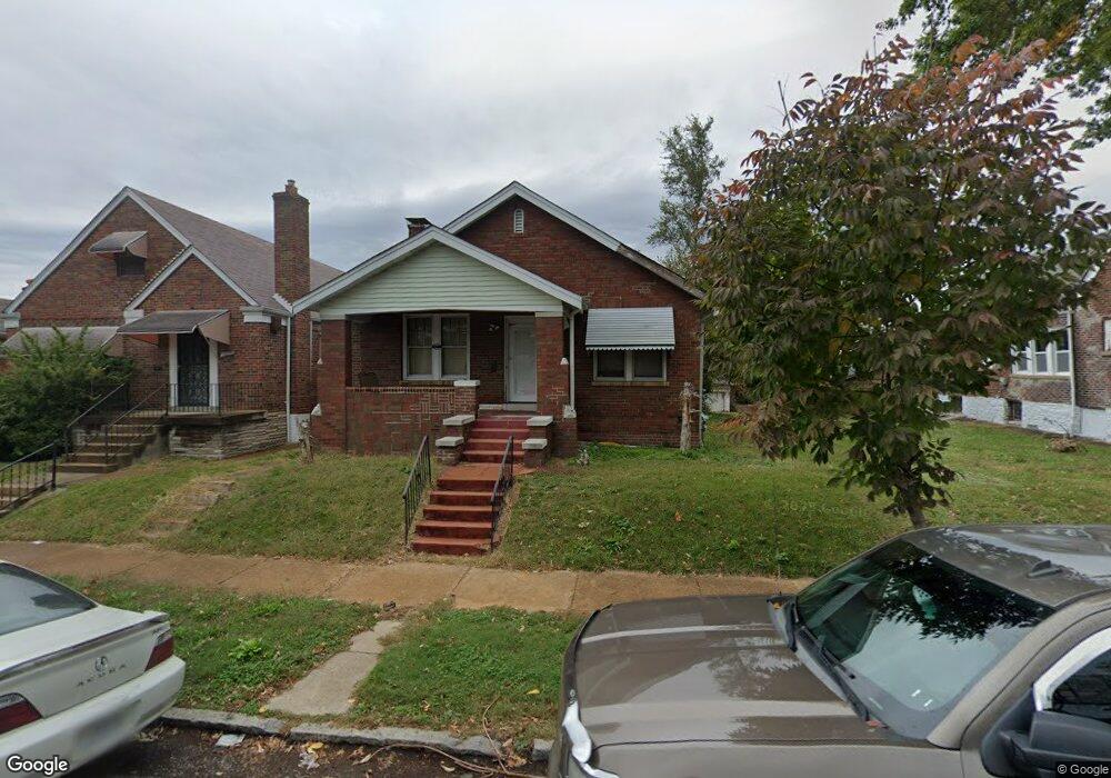 4649 Kossuth Ave, Saint Louis, MO 63115 - photo 1