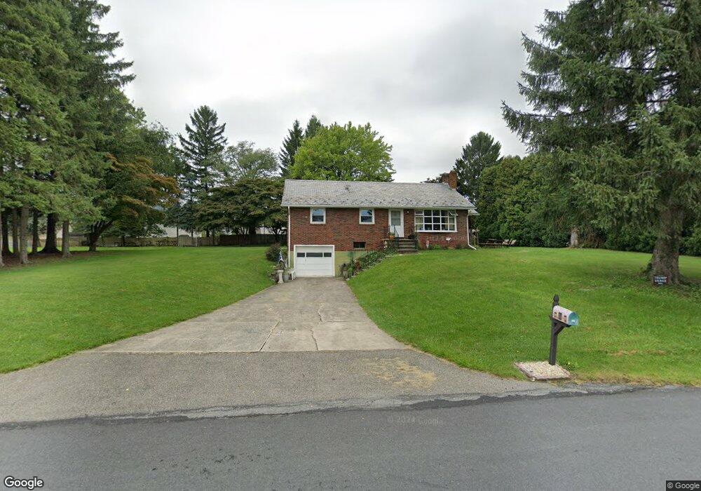 522 E West St, Wind Gap, PA 18091 - photo 1