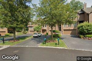 68 Lakeview Dr, Old Tappan, NJ 07675