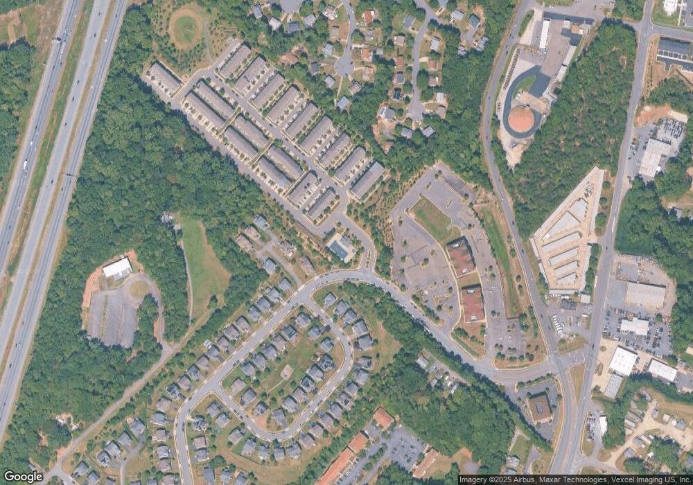 4095 Potomac Highlands Cir, Triangle, VA 22172 - photo 1