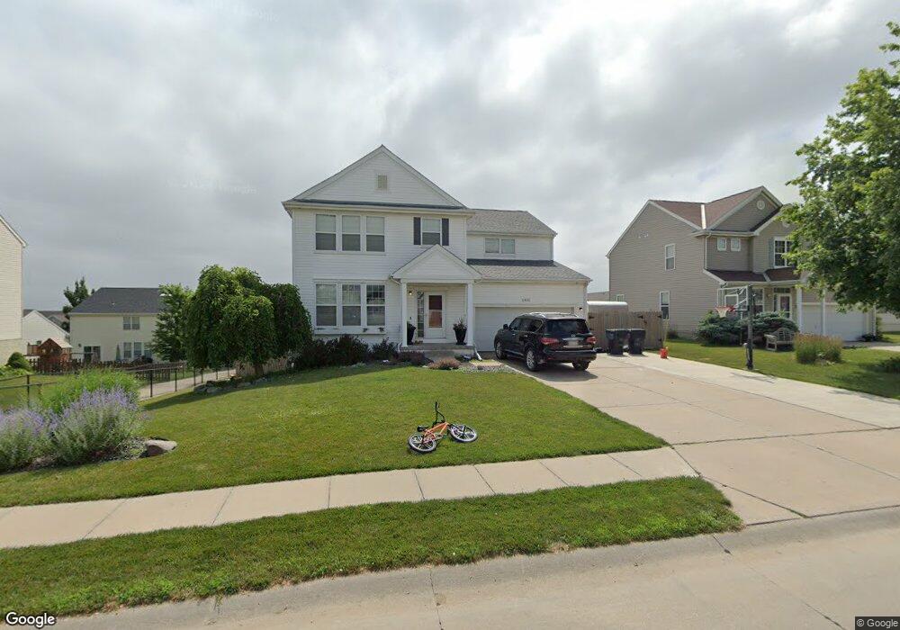 2403 S Mineral Dr, Papillion, NE 68046 - photo 1
