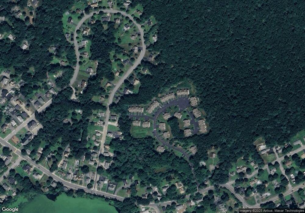 76 Carrington Ln, Uxbridge, MA 01569 - photo 1