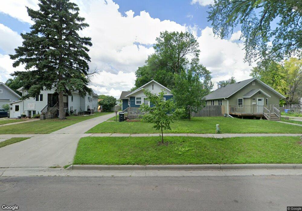 1021 15th St S, Fargo, ND 58103 - photo 1