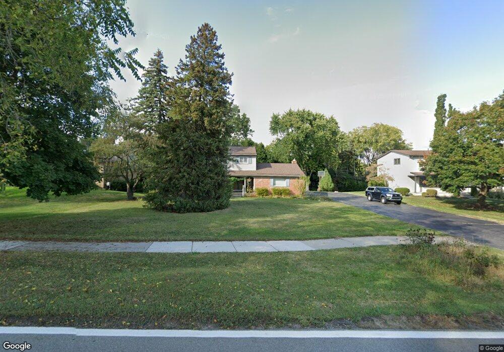 297 E Hickory Grove Rd, Bloomfield Hills, MI 48304 - photo 1