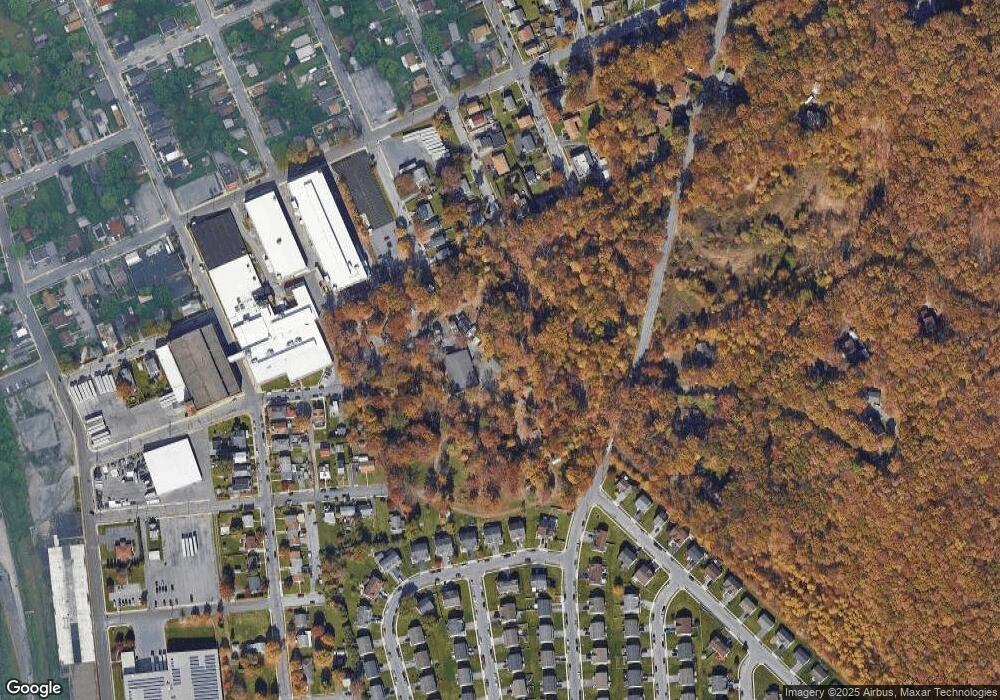 28 Mannerchor Rd, Temple, PA 19560 - photo 1