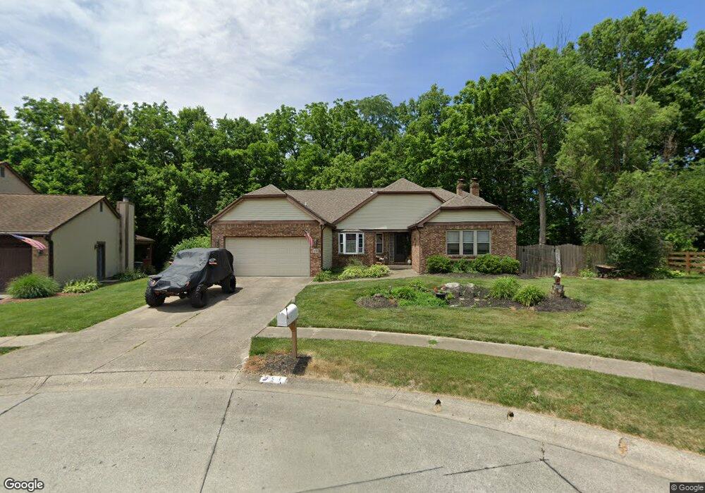 453 Leamington Ct, Columbus, OH 43213 - photo 1