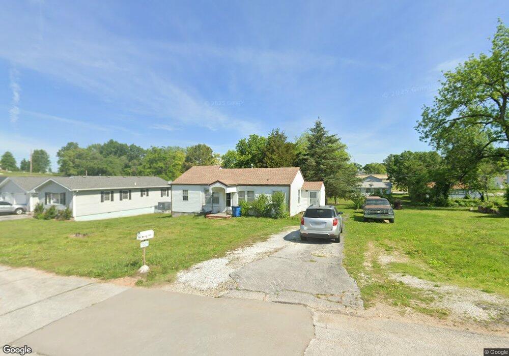 1209 Grove St, Carthage, MO 64836 - photo 1