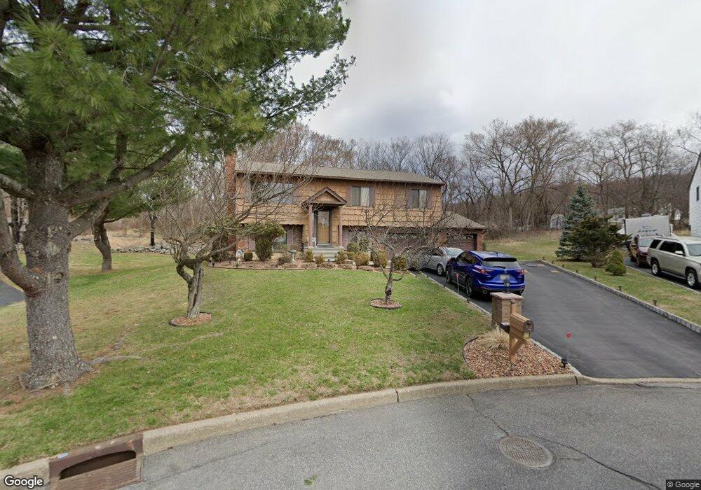 14 Liberty Ct, Washingtonville, NY 10992 - photo 1