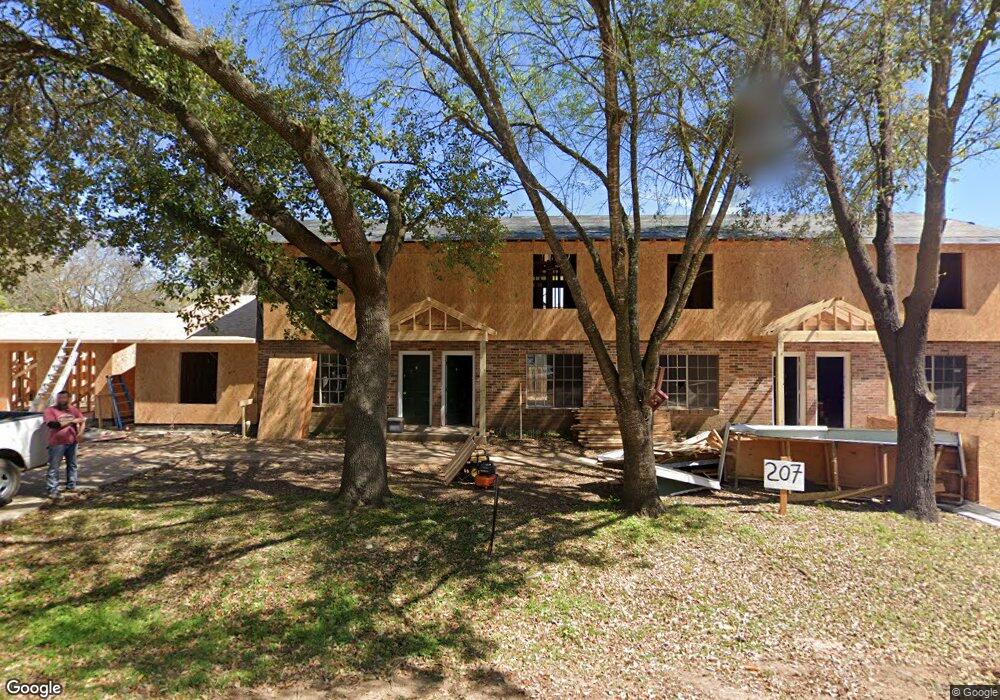 207 S Poplar St, Tomball, TX 77375 - photo 1