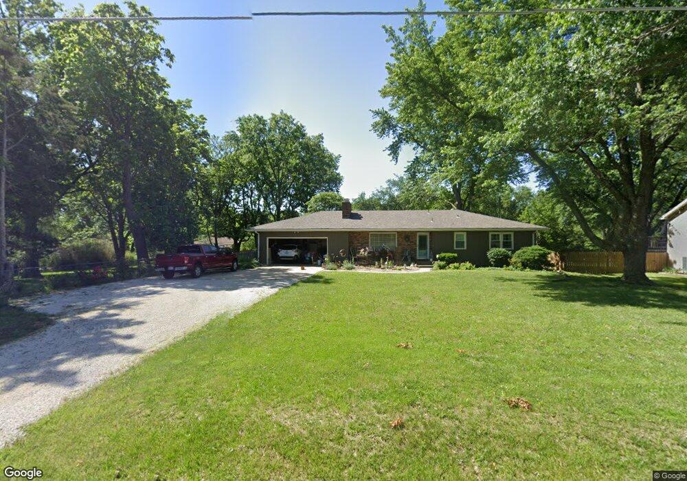 6221 SW 53rd St, Topeka, KS 66610 - photo 1