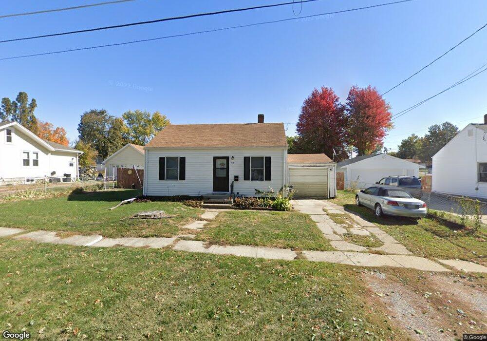 712 E 9th St S, Newton, IA 50208 - photo 1