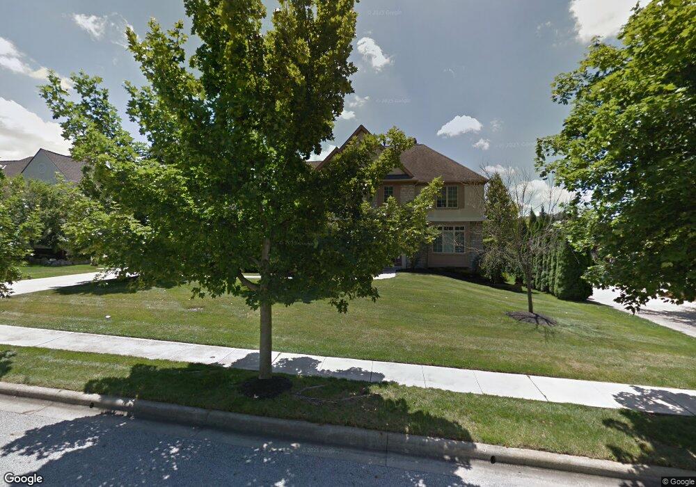 3930 Tarrington Ln, Columbus, OH 43220 - photo 1