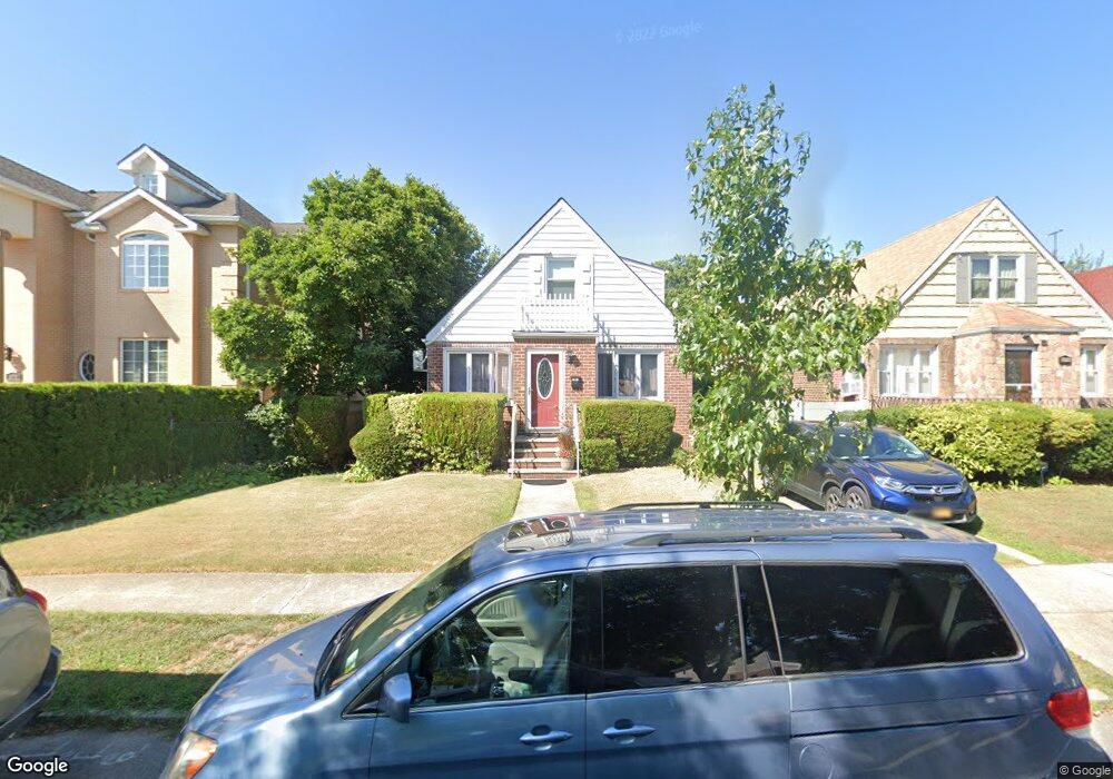 5824 192nd St, Fresh Meadows, NY 11365 - photo 1