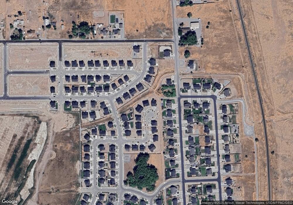 8675 Haloran Ct, Lake Point, UT 84074 - photo 1