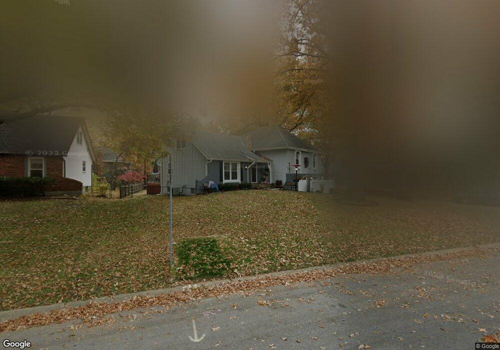 4721 Ballentine St, Shawnee, KS 66203 - photo 1