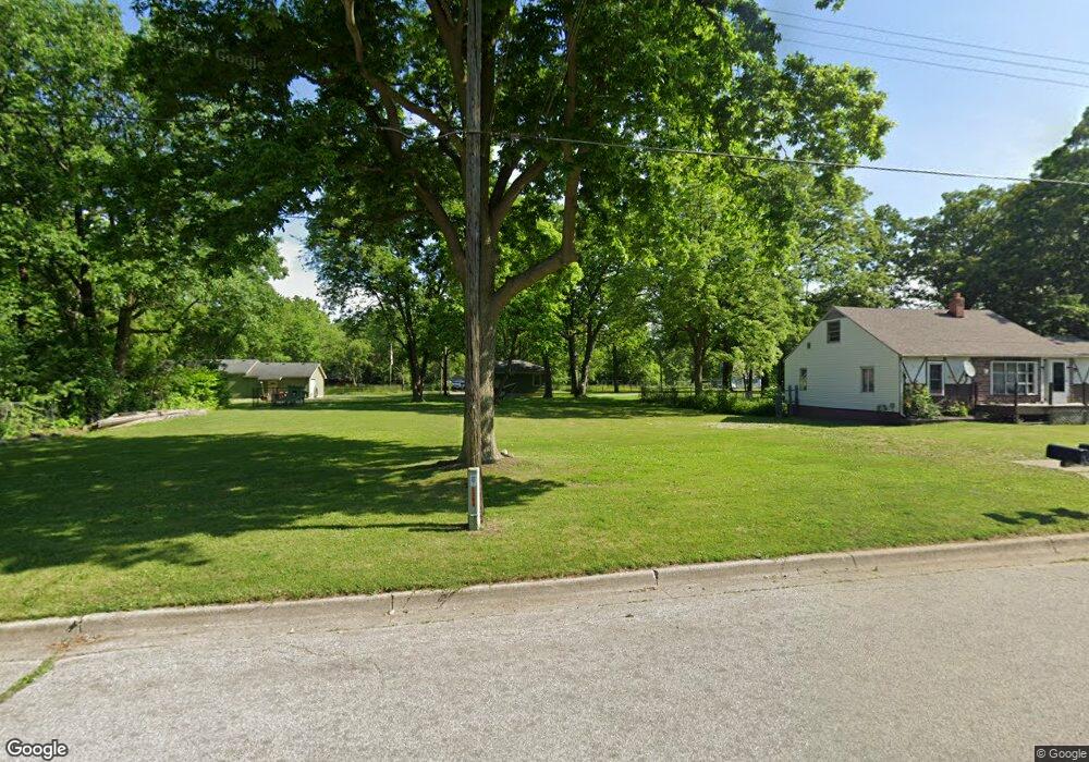 1364 W Cass Ave, Flint, MI 48505 - photo 1