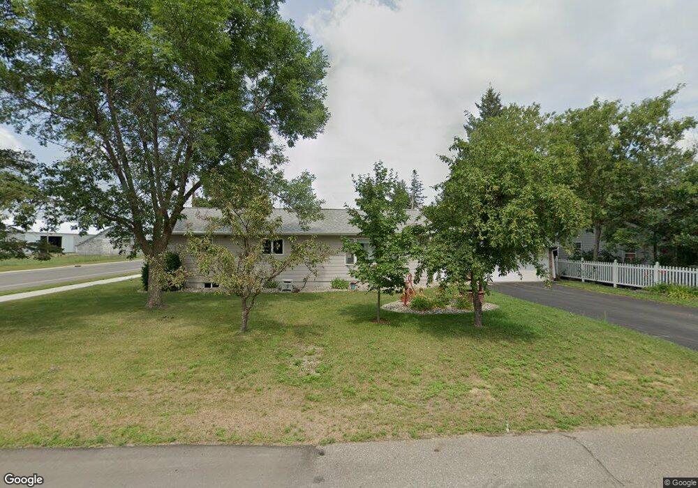 621 4th St W, Park Rapids, MN 56470 - photo 1