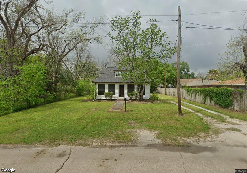 1808 Cottonwood Ave, Bay City, TX 77414 - photo 1