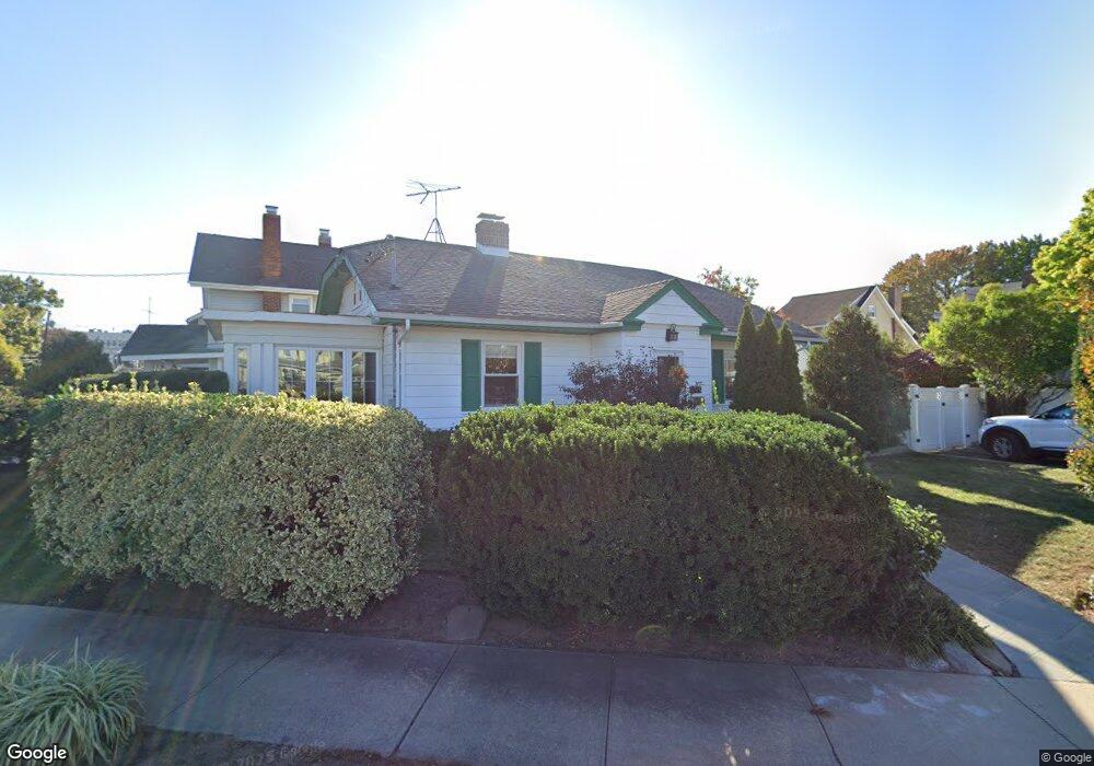 29 Peninsula Blvd, Lynbrook, NY 11563 - photo 1