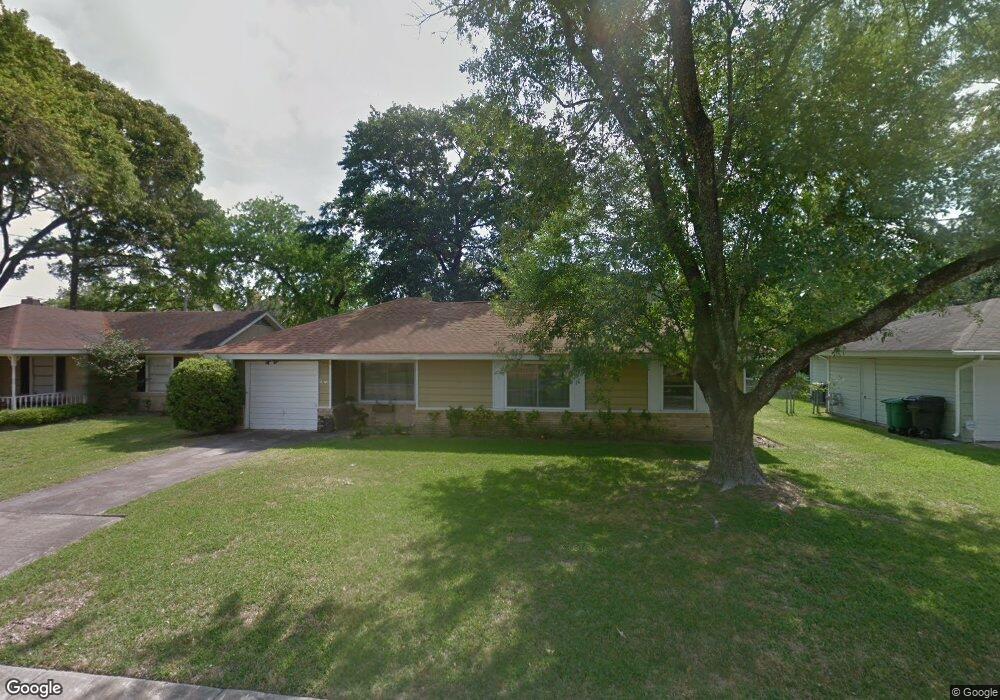 1610 Glourie Dr, Houston, TX 77055 - photo 1