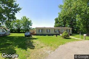 312 Mistletoe St, Payson, IL 62360