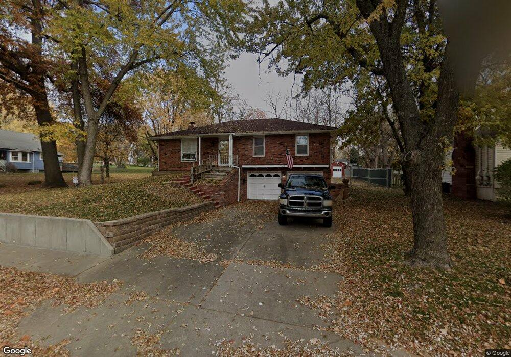 5613 Flint St, Shawnee, KS 66203 - photo 1