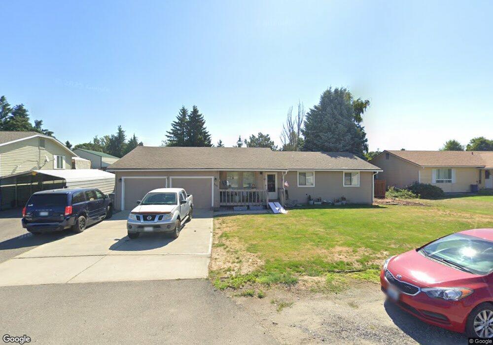 319 S Houston Ave, East Wenatchee, WA 98802 - photo 1