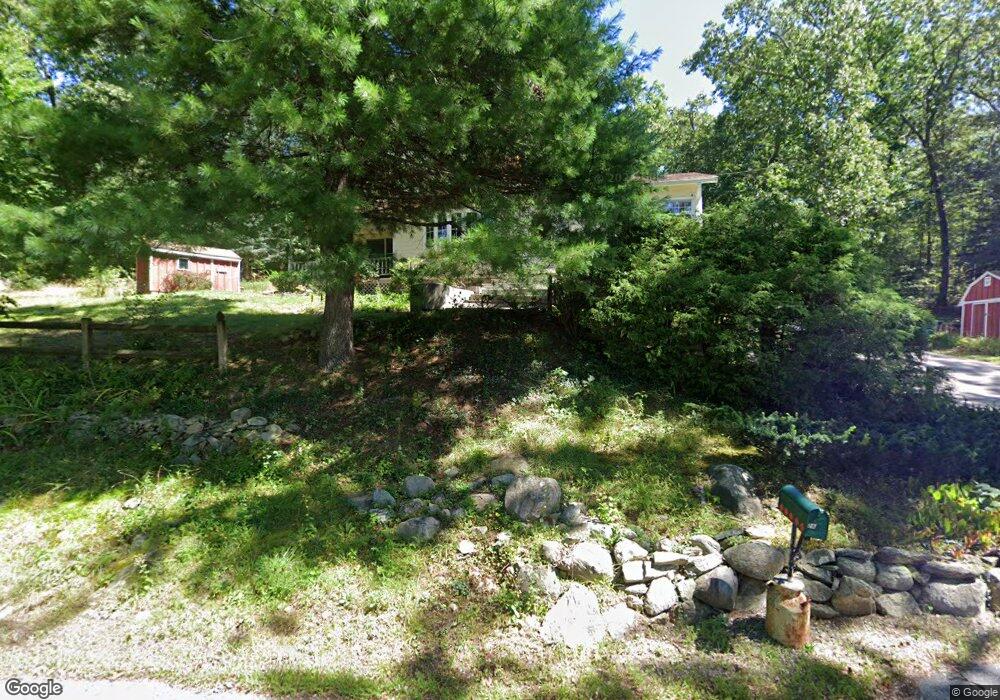 26 Quissett Rd, Mendon, MA 01756 - photo 1