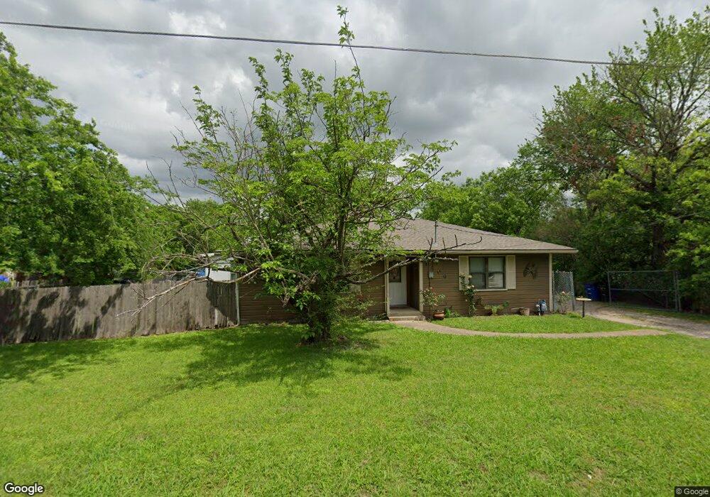 1204 N Breckenridge St, Ennis, TX 75119 - photo 1