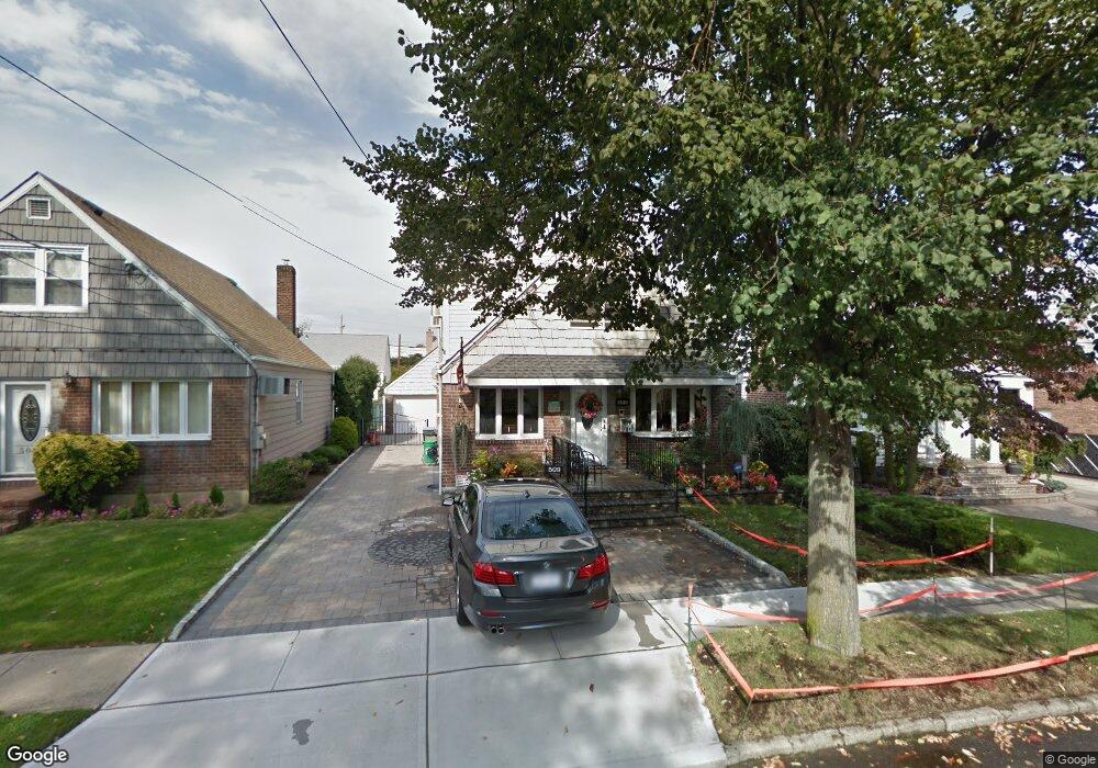 509 7th Ave, New Hyde Park, NY 11040 - photo 1