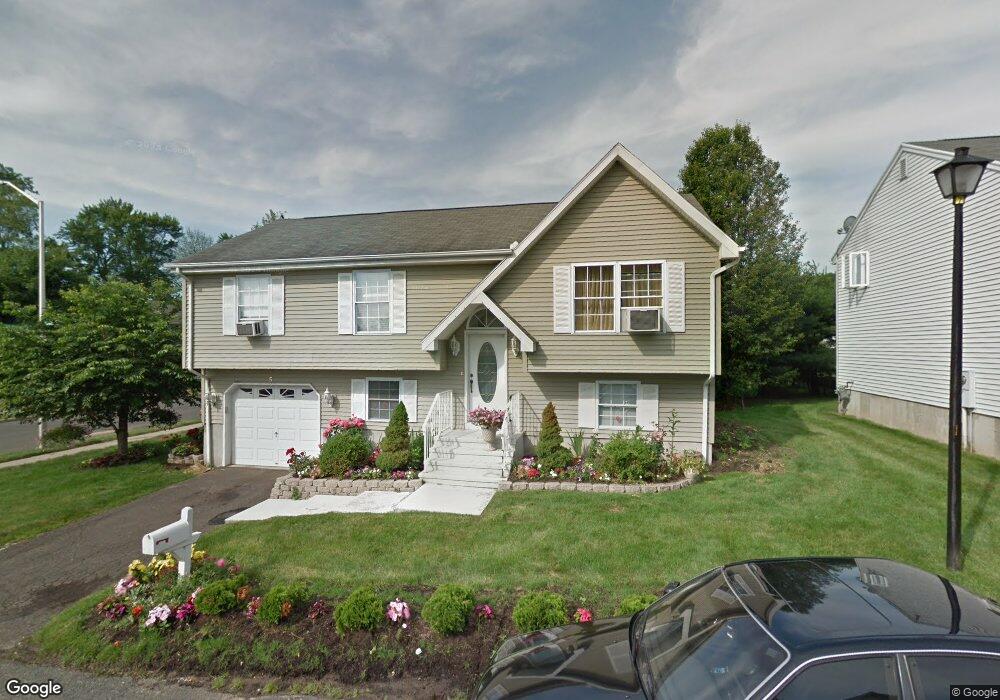 5 Lambert Ln, Hartford, CT 06120 - photo 1