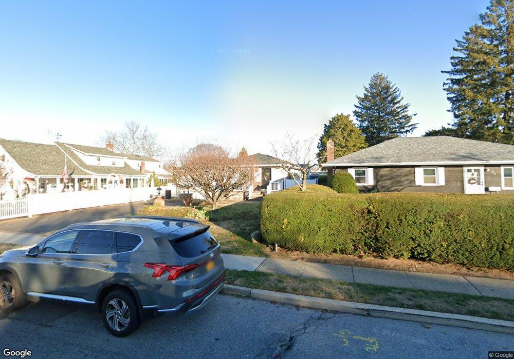 895 Bellmore Rd, North Bellmore, NY 11710 - photo 1