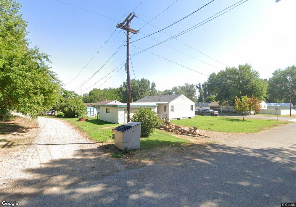 512 S 9th St, Basin, WY 82410 - photo 1