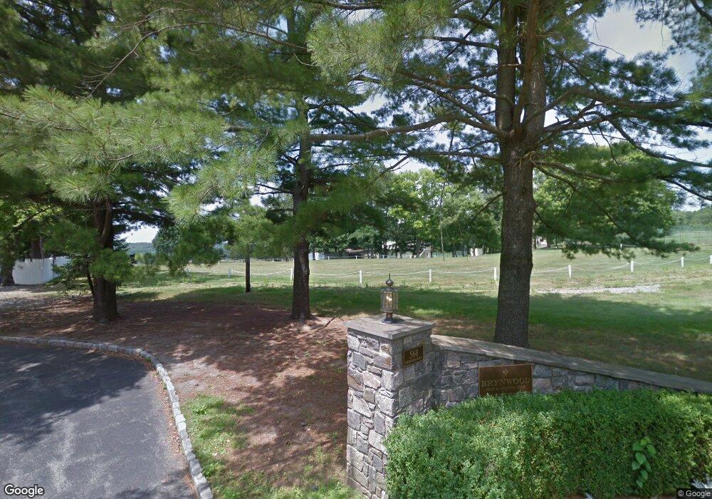 570 Bedford Rd unit BLDG 4 UNIT 2B, Armonk, NY 10504 - photo 1