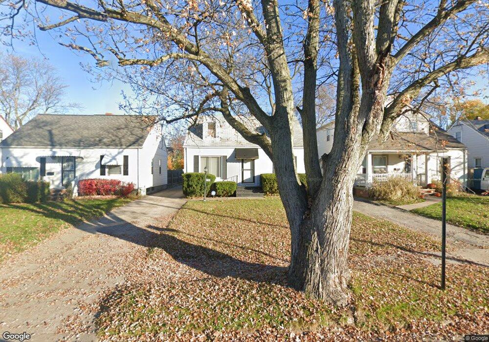 21305 Watson Rd, Maple Heights, OH 44137 - photo 1