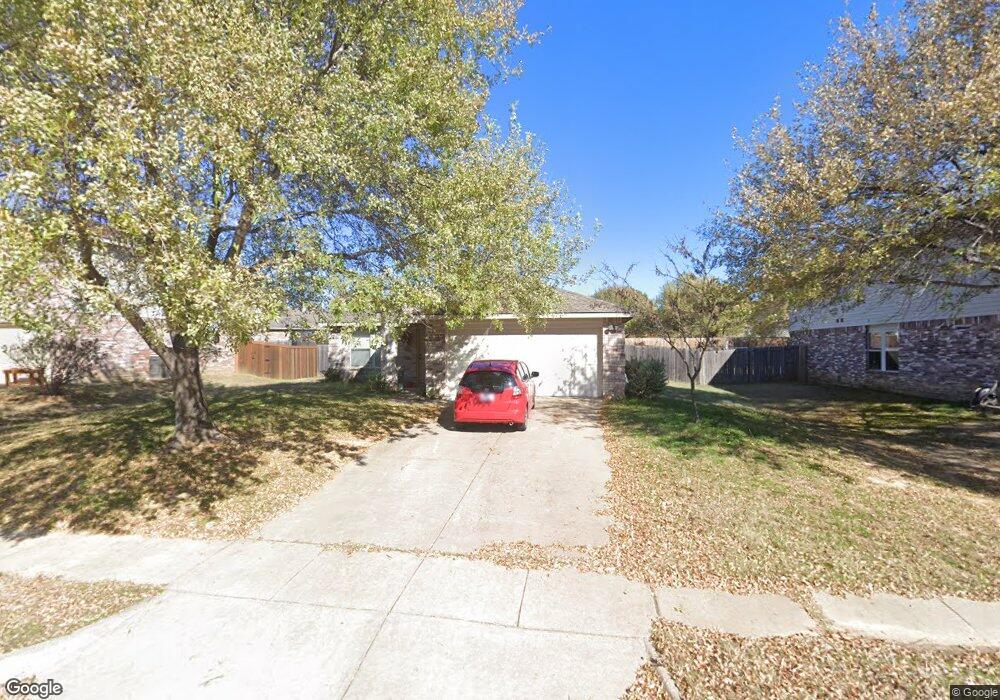 9205 Seven Oaks Ln, Denton, TX 76210 - photo 1
