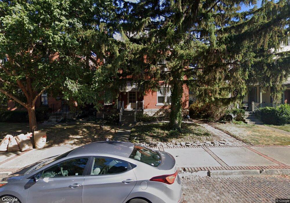 236 W Hubbard Ave, Columbus, OH 43215 - photo 1