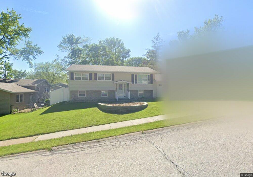 4725 N Ripley St, Davenport, IA 52806 - photo 1