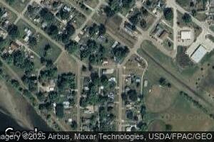 401 1st St, Eldon, IA 52554