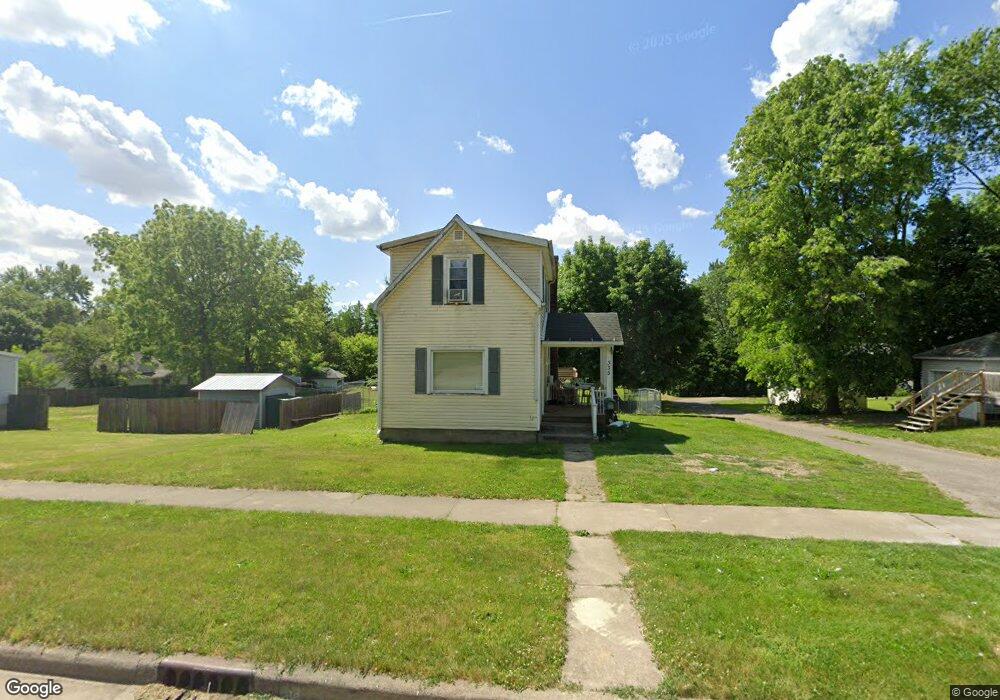 335 E Maple St, Wabash, IN 46992 - photo 1
