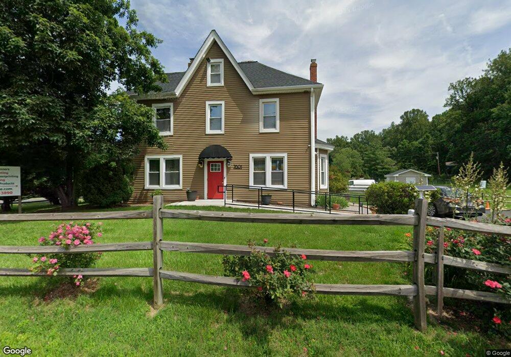 7601 Clifton Rd unit 1ST FLOOR, Fairfax Station, VA 22039 - photo 1
