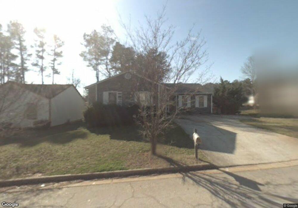 2031 Corners Cir, Lithonia, GA 30058 - photo 1