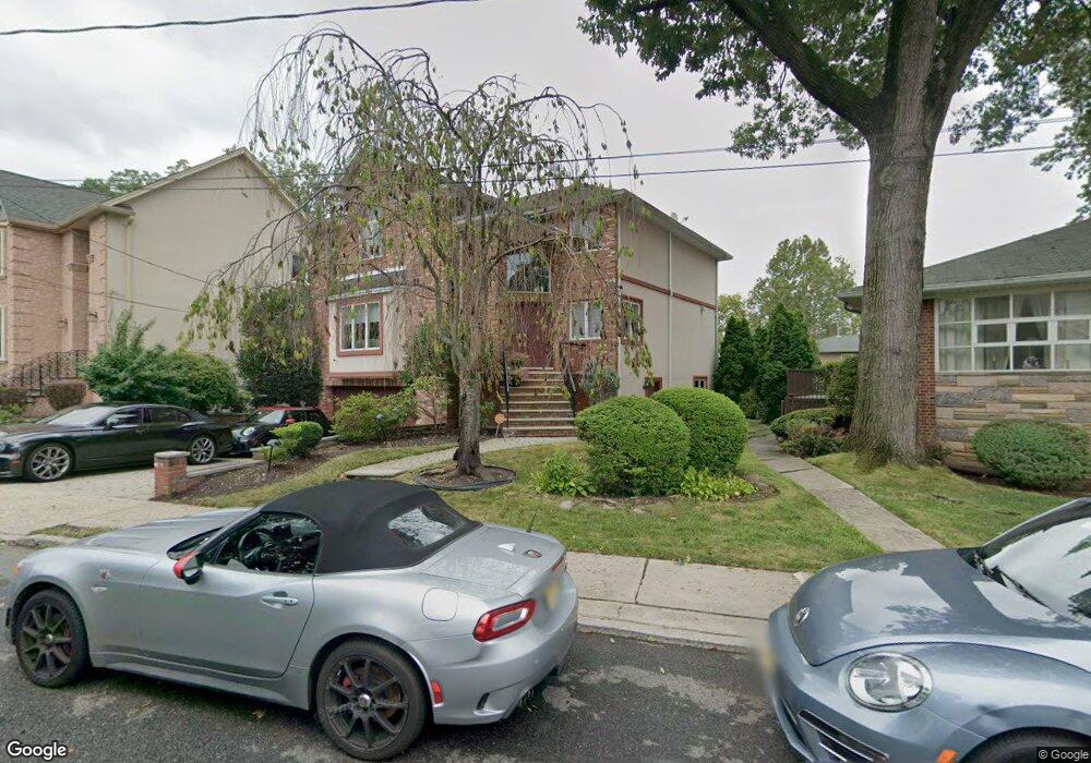 1308 Abbott Blvd, Fort Lee, NJ 07024 - photo 1