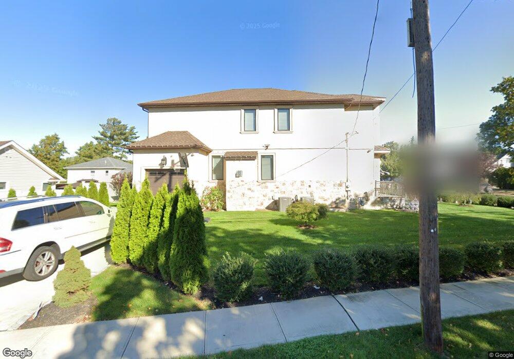 492 Terrace Ave, Garden City, NY 11530 - photo 1