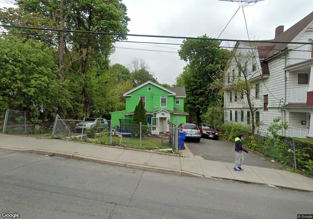 176 Walnut St, Waterbury, CT 06704 - photo 1