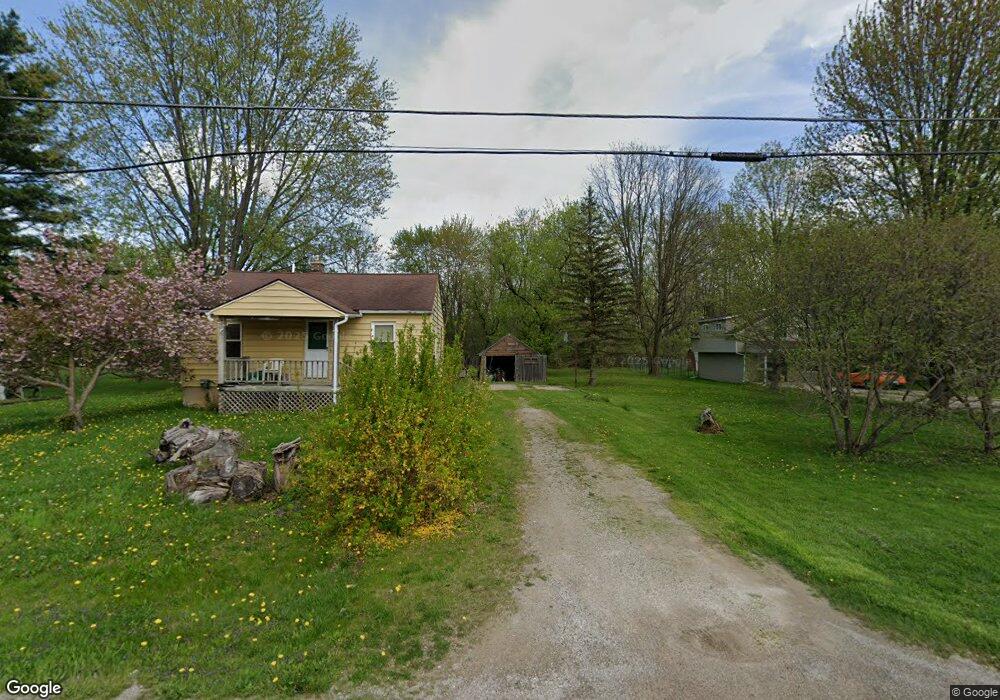 1427 Grassmere Ave, Flint, MI 48532 - photo 1